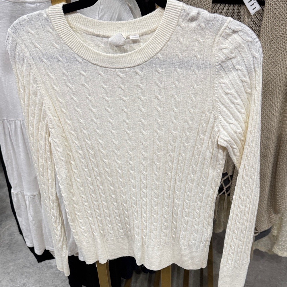 GAP Ivory Cable Knit Sweater